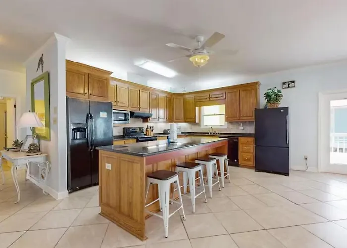 Holiday home Rally Point - 5 Bedroom - Sleeps 18 - Gulf Front - West - Prickett Gulf Shores